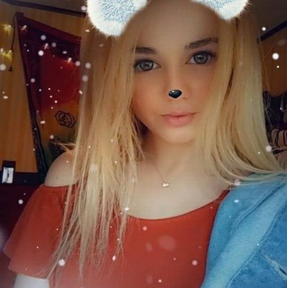 Meet your Posher, Destinee - Picture 1 of 1